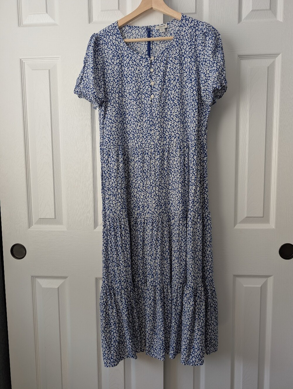 J. Crew Blue White Ditsy Floral Tiered Maxi Dress Short Sleeves, size M Cottage - Picture 3 of 12